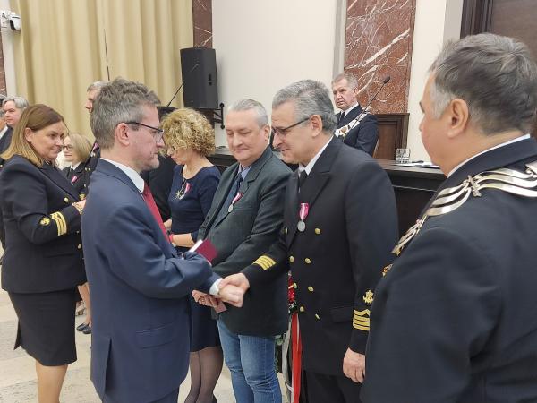 Medal Srebrny za długoletnią służbę - Piotr Golik, dr inż. Mostefa Mohamed-Seghir;